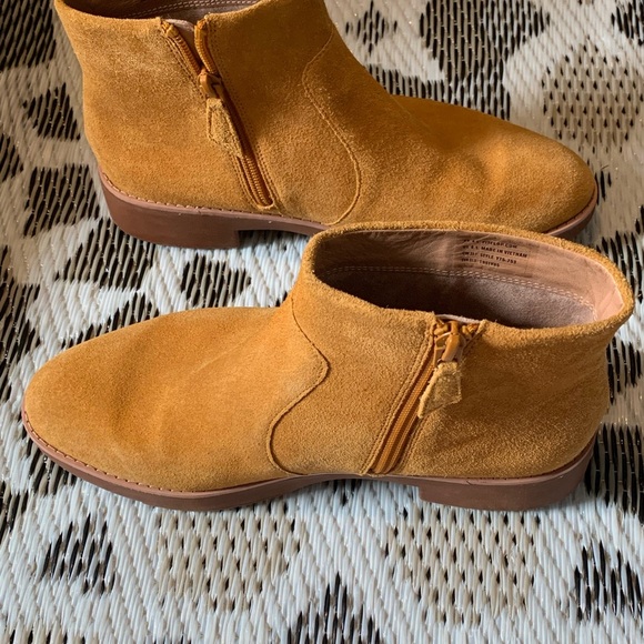 Fitflop Mustard Suede Footwear - Picture 5 of 8